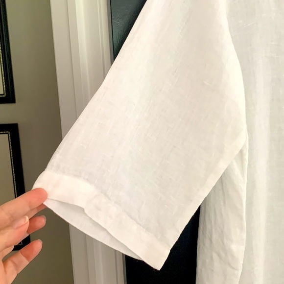 Tahari Cream/Ivory V-Neck 100% Linen Blouse. 3/4 Sleeves. Side Buttons. Size 2X - Picture 3 of 9